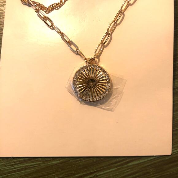 A New Day NWT Gold Tone Short Necklace Pave Circle Pendant Necklace - Picture 2 of 3